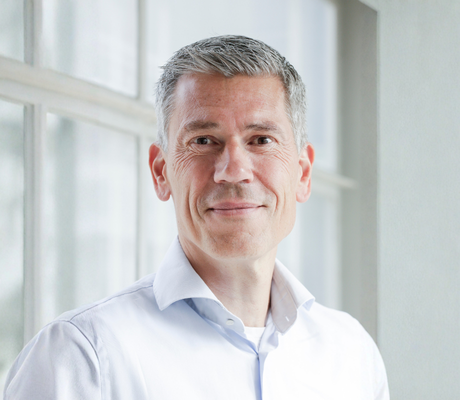 Dr. Oscar Verheijen